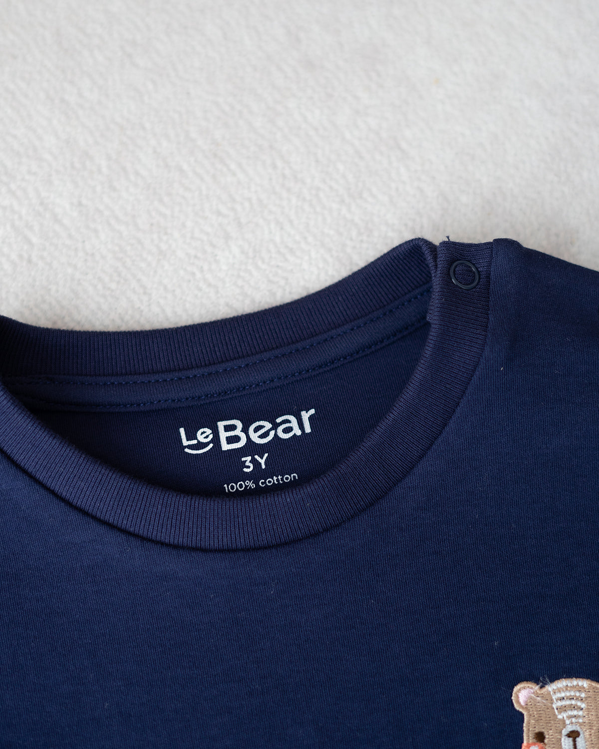 LEBEAR SIGNATURE EMBROIDERY TEE IN DEEP SEA NAVY