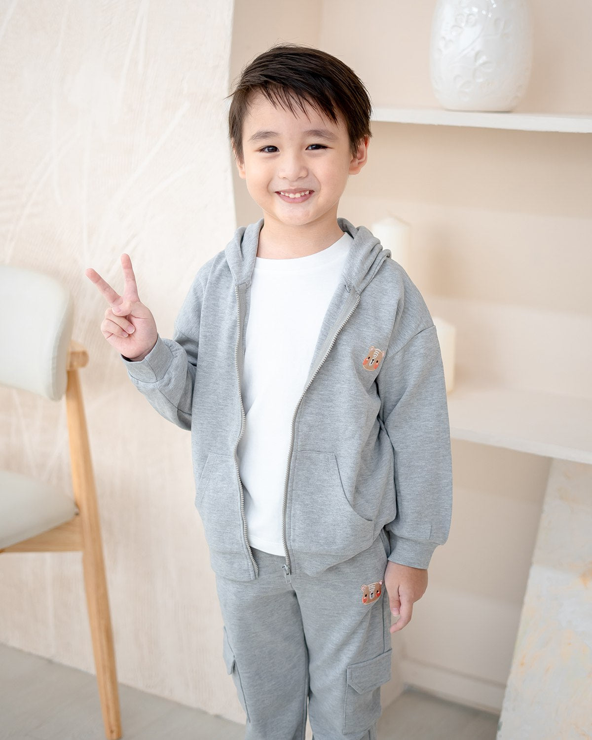 VOYABEAR HOODED JACKET IN STEEL GREY