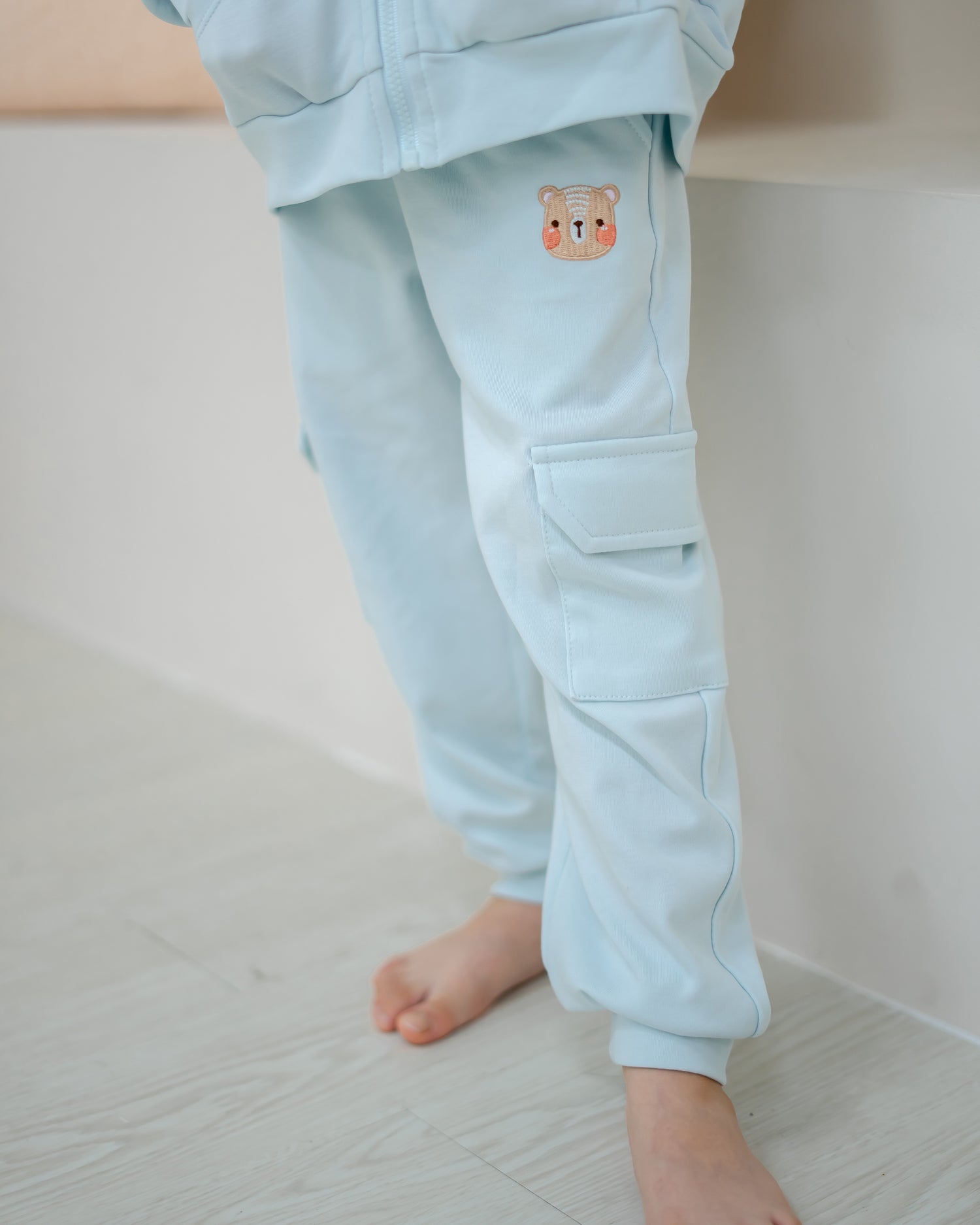 LEBEAR UTILITY JOGGER PANTS IN SKY BLUE