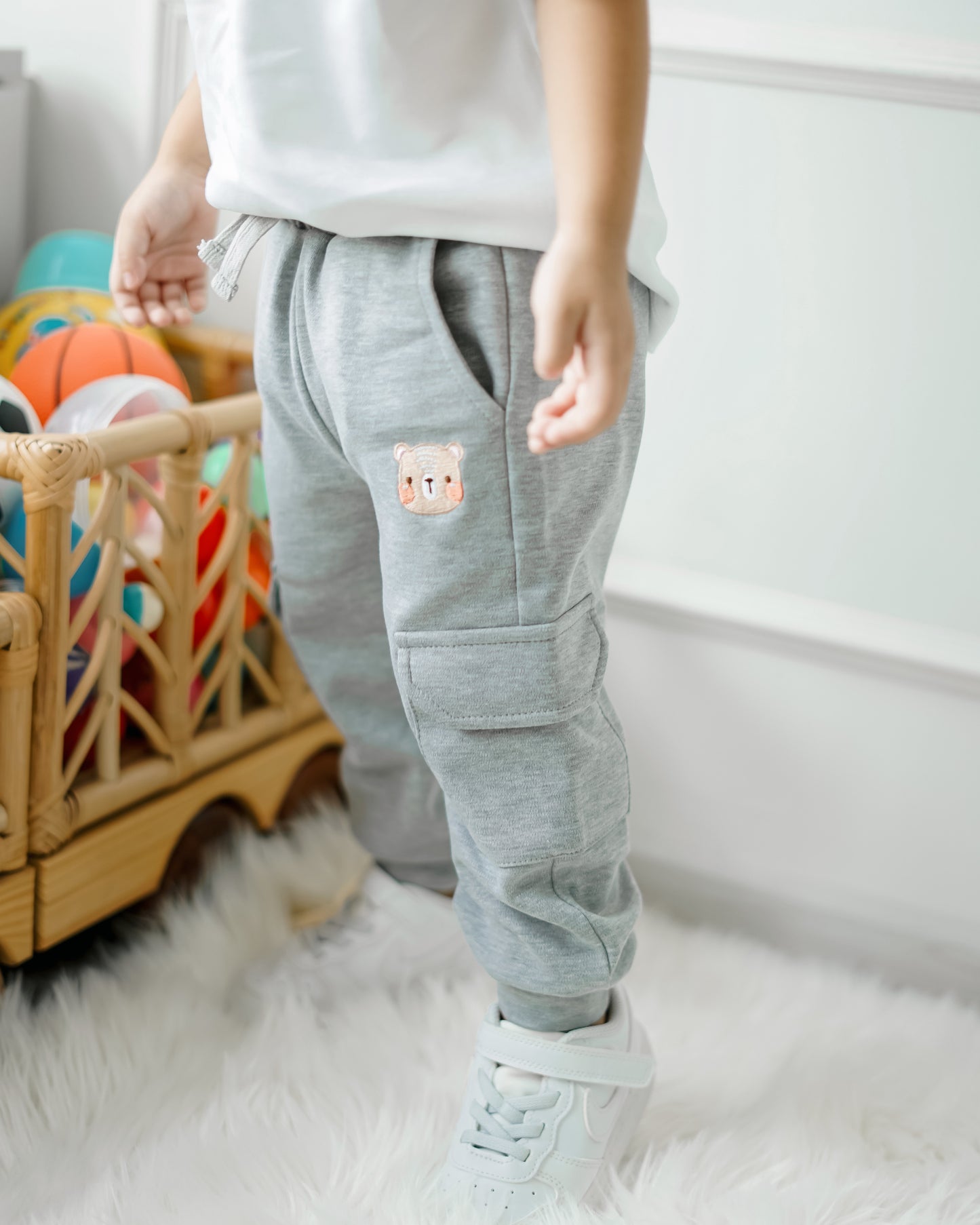 LEBEAR UTILITY JOGGER PANTS IN STEEL GREY
