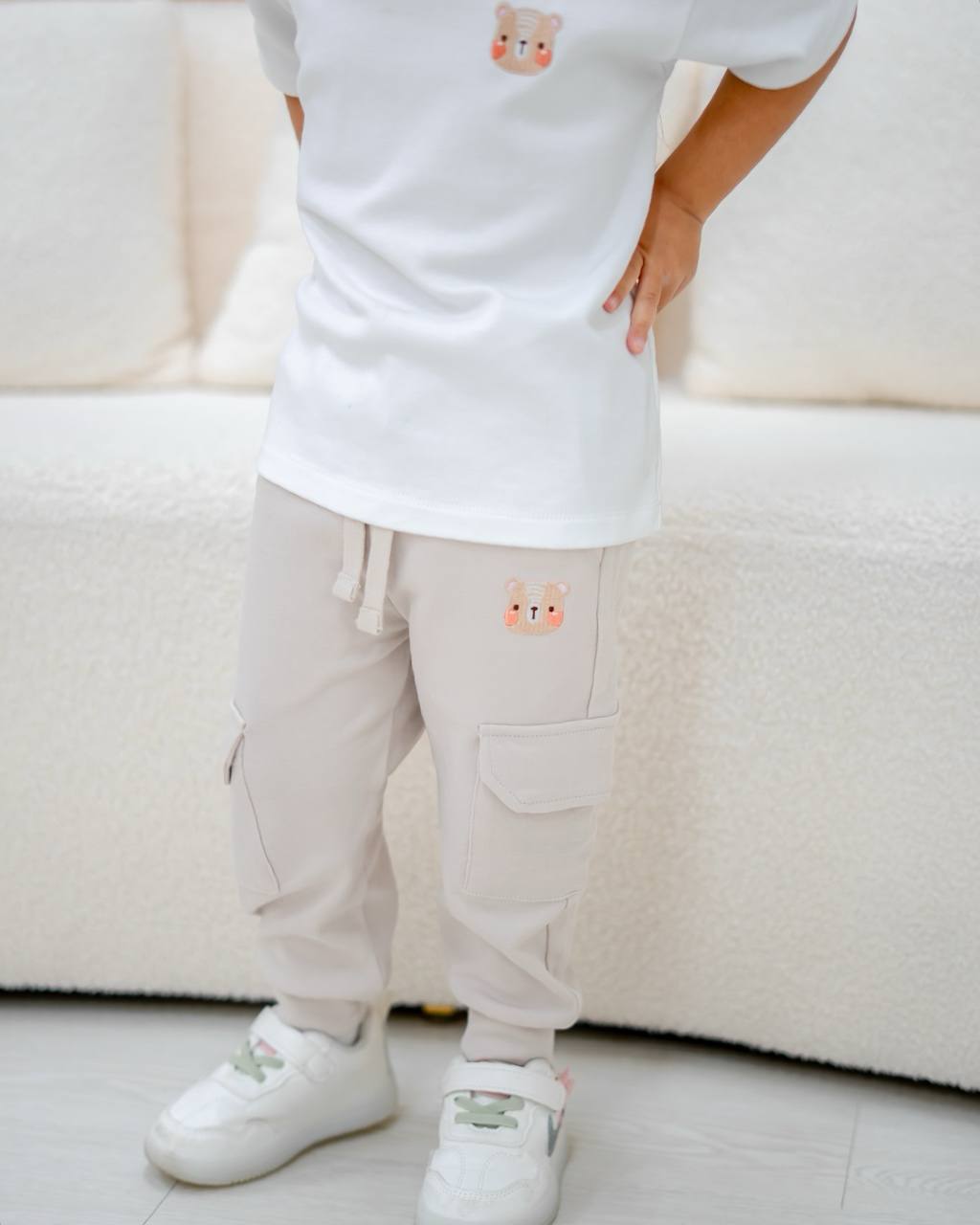 LEBEAR UTILITY JOGGER PANTS IN BEIGE