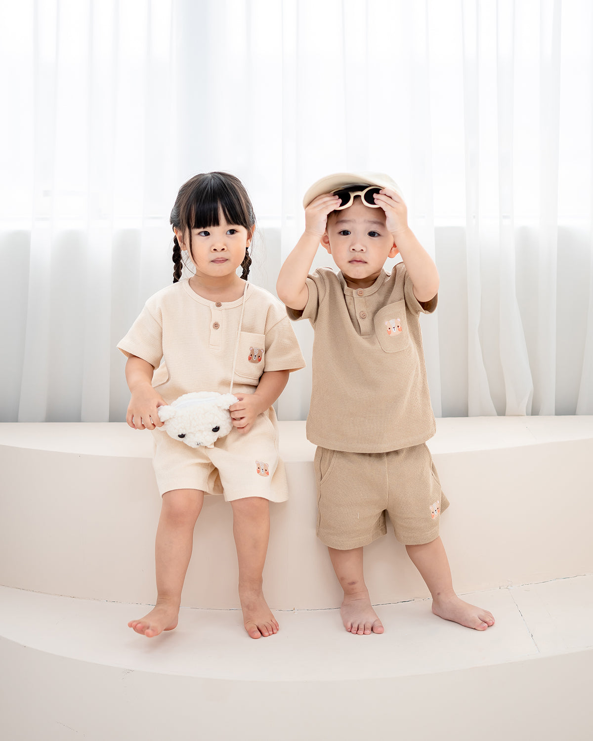 HELLO WAFFLE SET IN CREAM