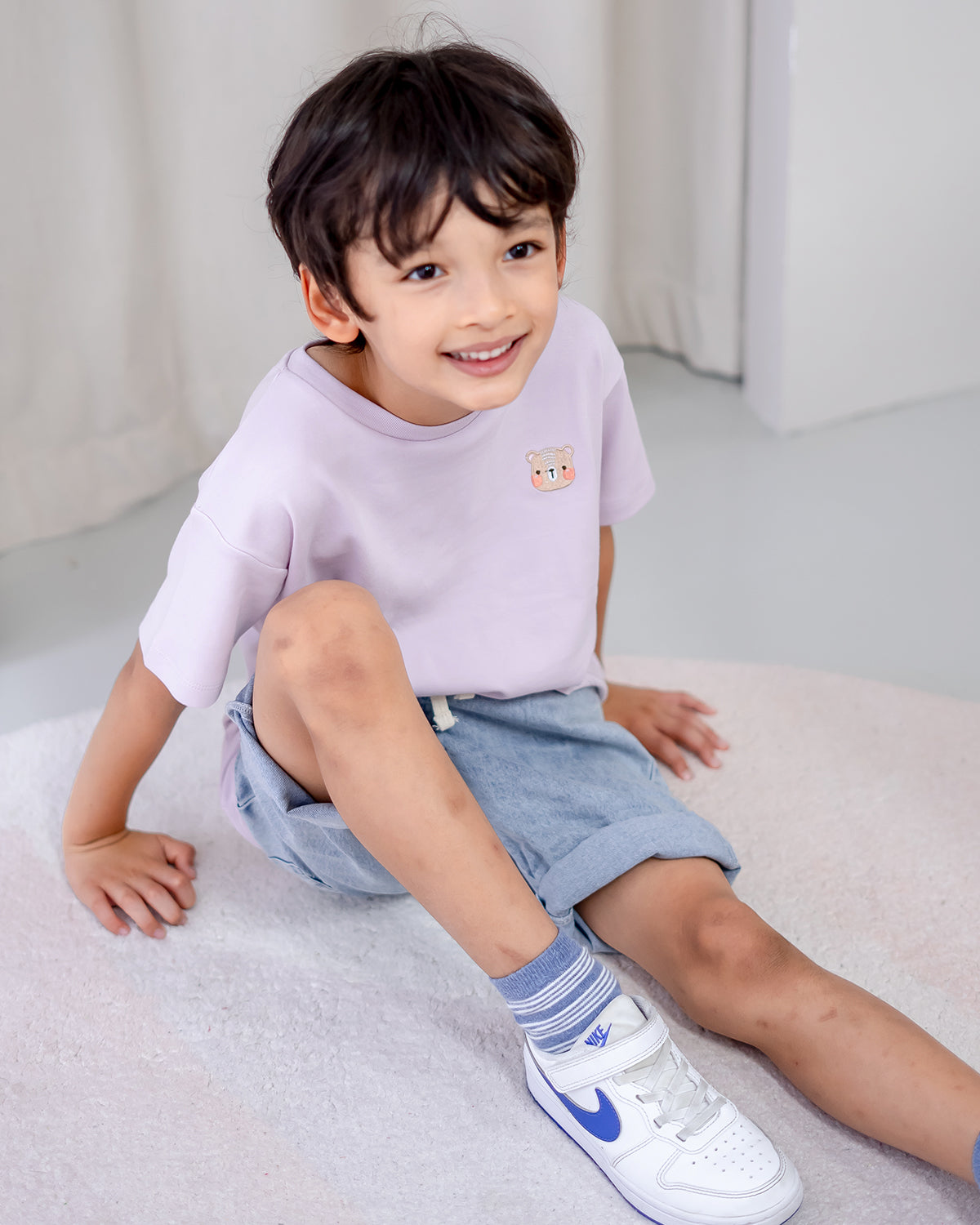 LEBEAR SIGNATURE EMBROIDERY TEE IN LILAC