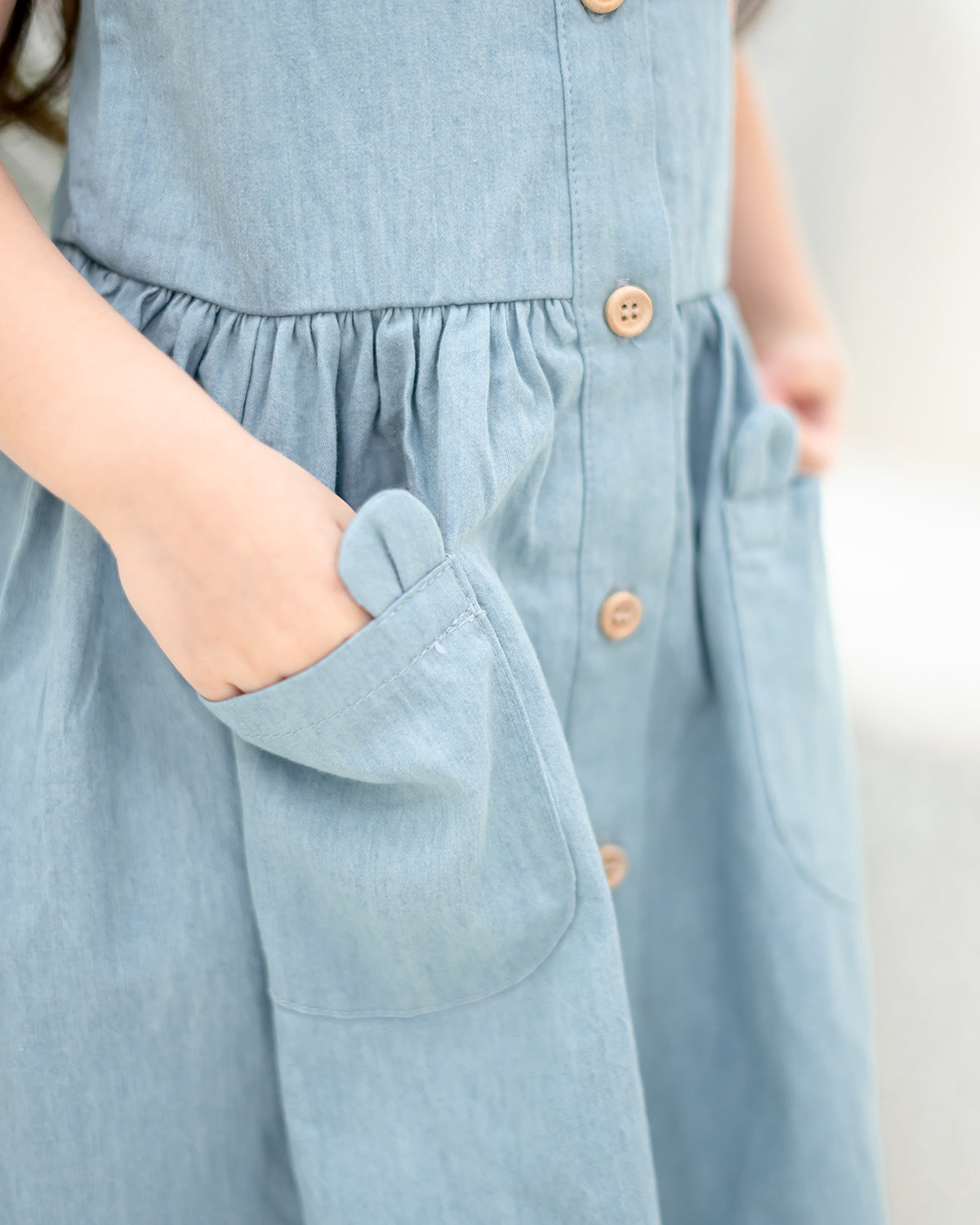 LEBEAR GABE DENIM POCKET DRESS