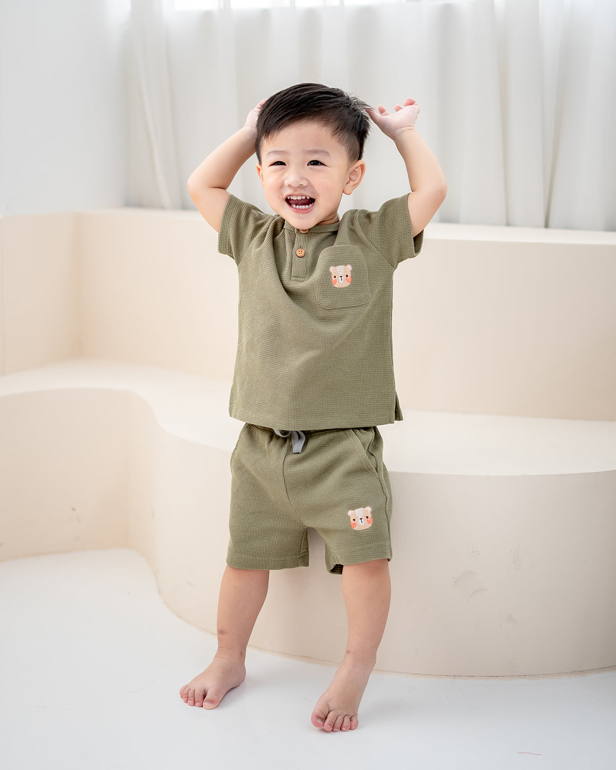 HELLO WAFFLE SET IN OLIVE GREEN