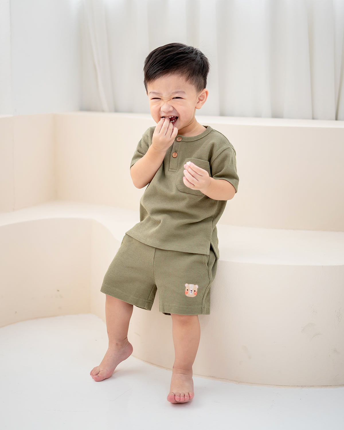 HELLO WAFFLE SET IN OLIVE GREEN