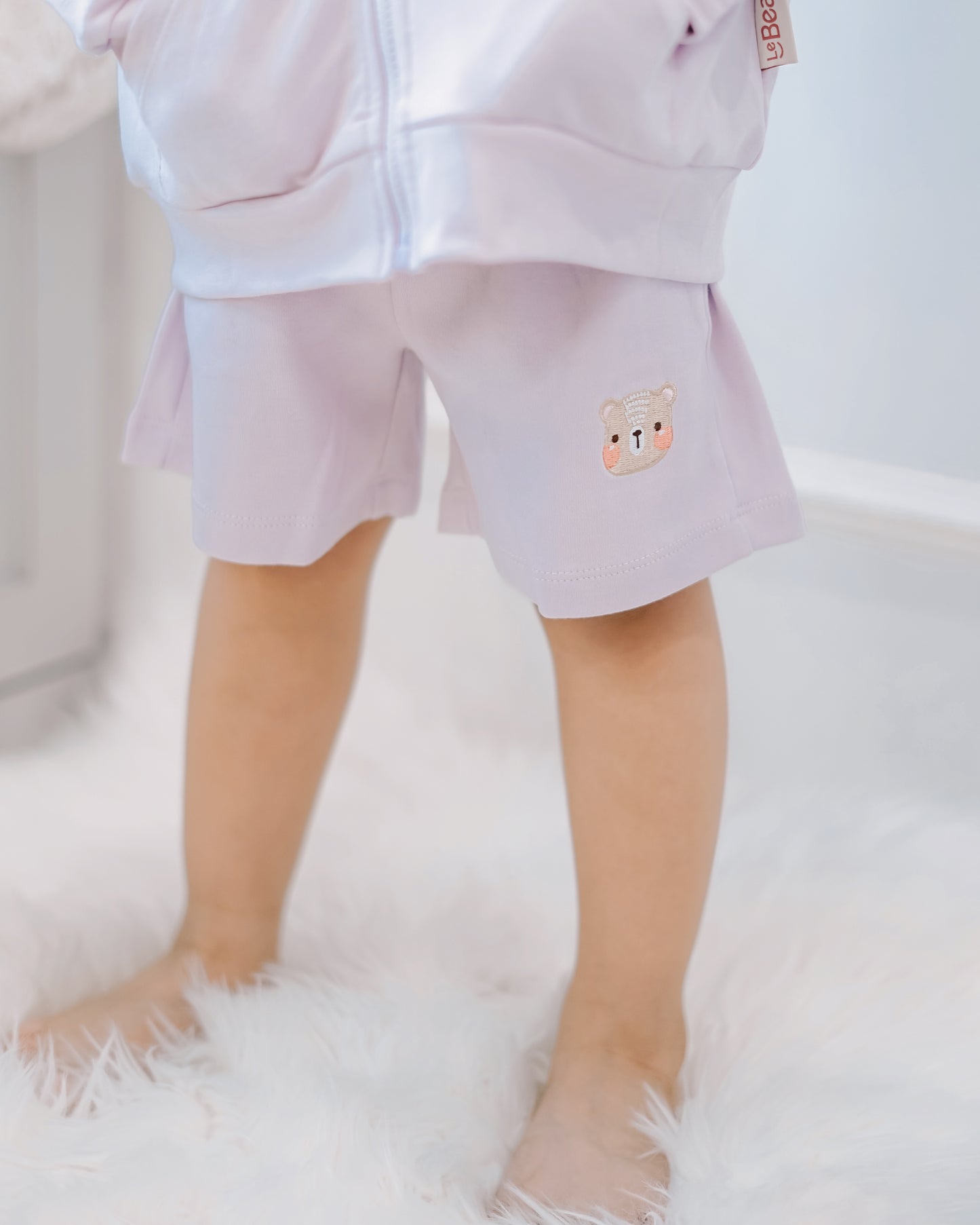 LEBEAR EMBROIDERY JOGGER SHORTS IN LILAC