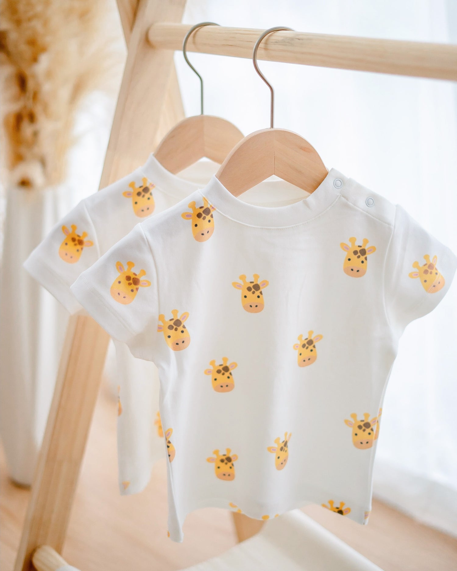 Oversize Giraffe Top in White