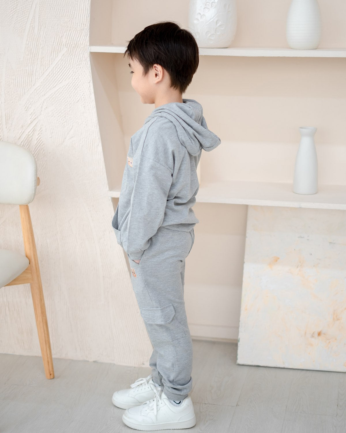 VOYABEAR HOODED JACKET IN STEEL GREY