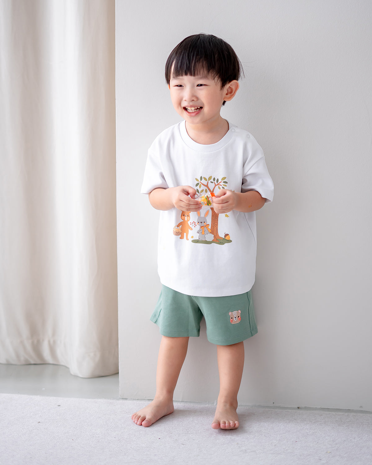 LEBEAR EMBROIDERY JOGGER SHORTS IN PINE GREEN