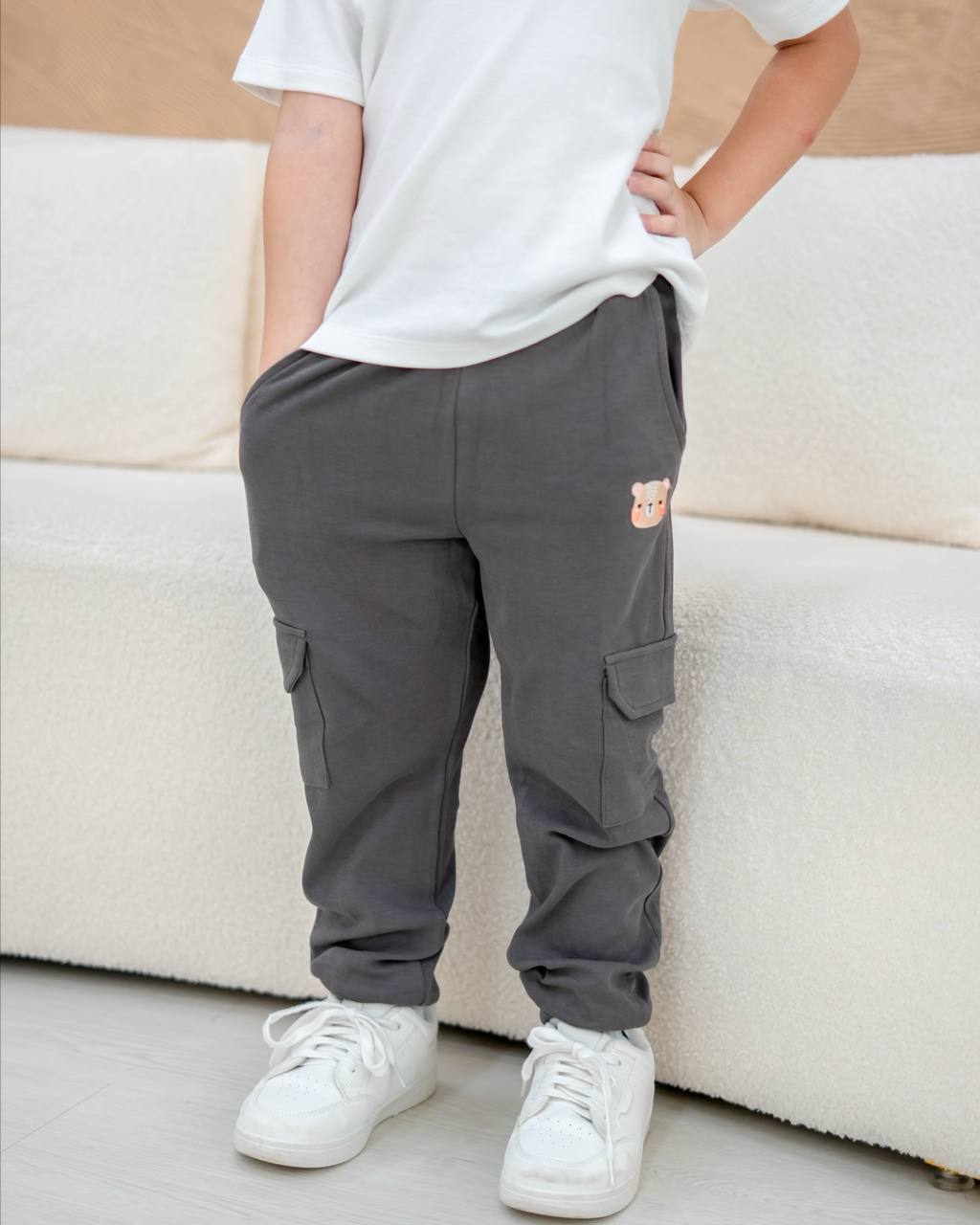 LEBEAR UTILITY JOGGER PANTS IN CHARCOAL