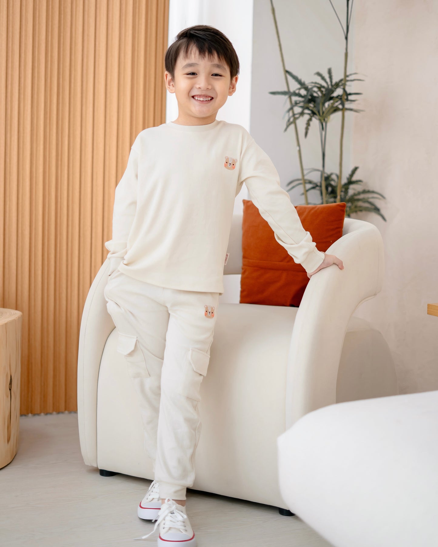 LEBEAR SIGNATURE EMBROIDERY LONG SLEEVE TEE IN SAND BEIGE