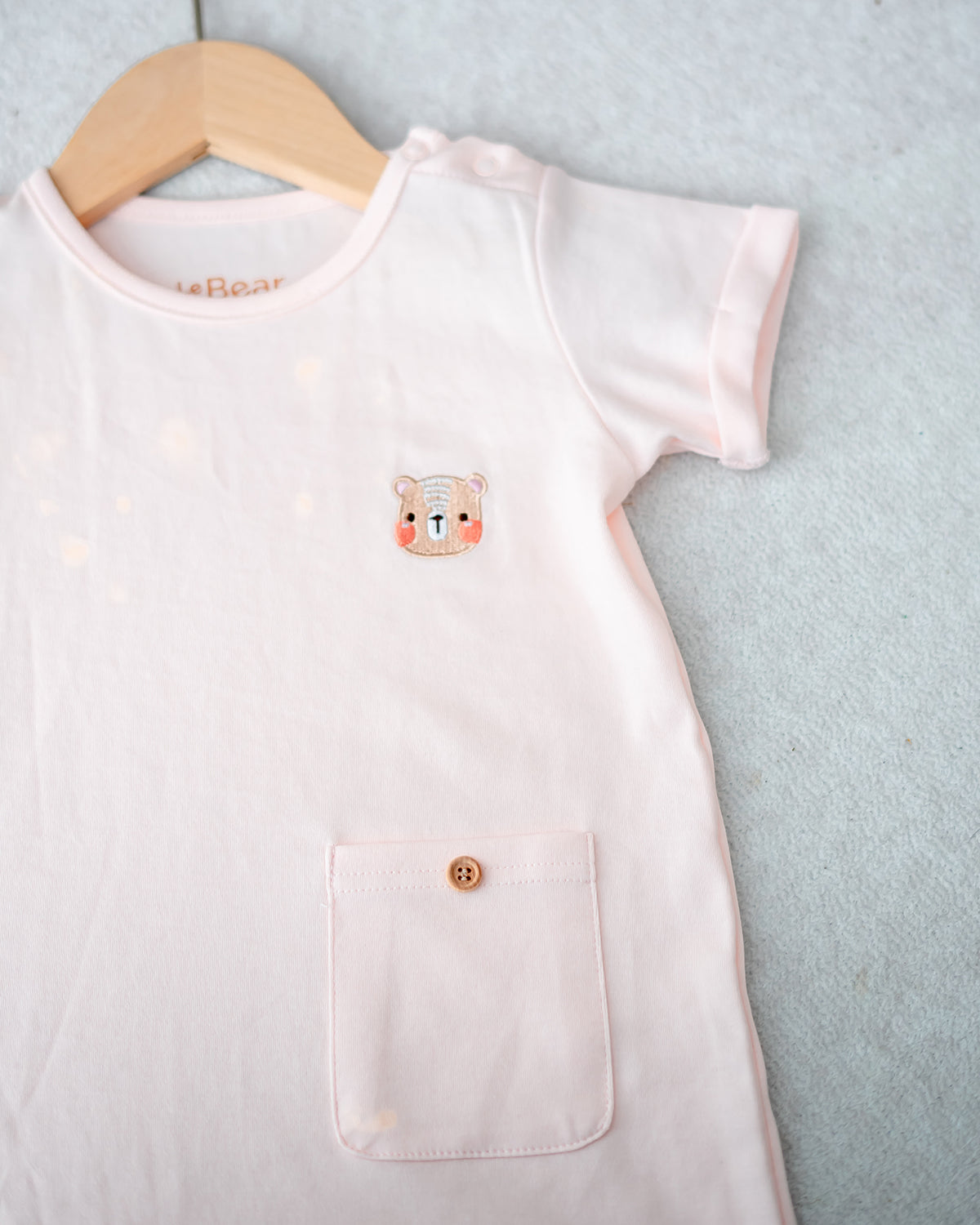 LEBEAR SIGNATURE EMBROIDERY ONESIE IN SOFT PINK