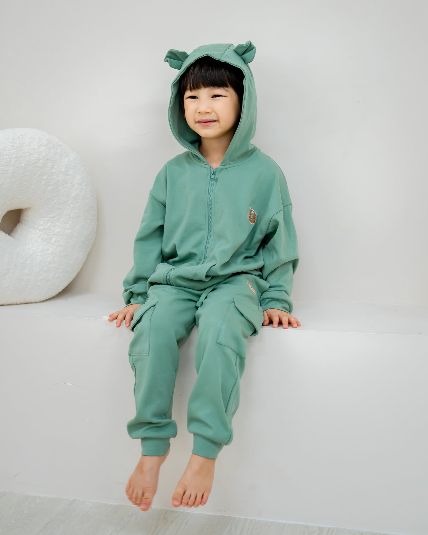 LEBEAR UTILITY JOGGER PANTS IN PINE GREEN
