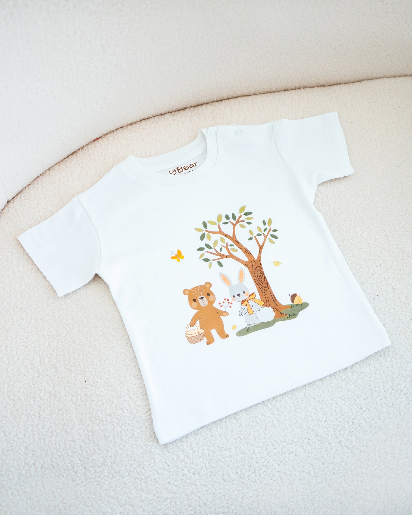 LEBEAR ENCHANTED GARDEN TEE IN WHITE