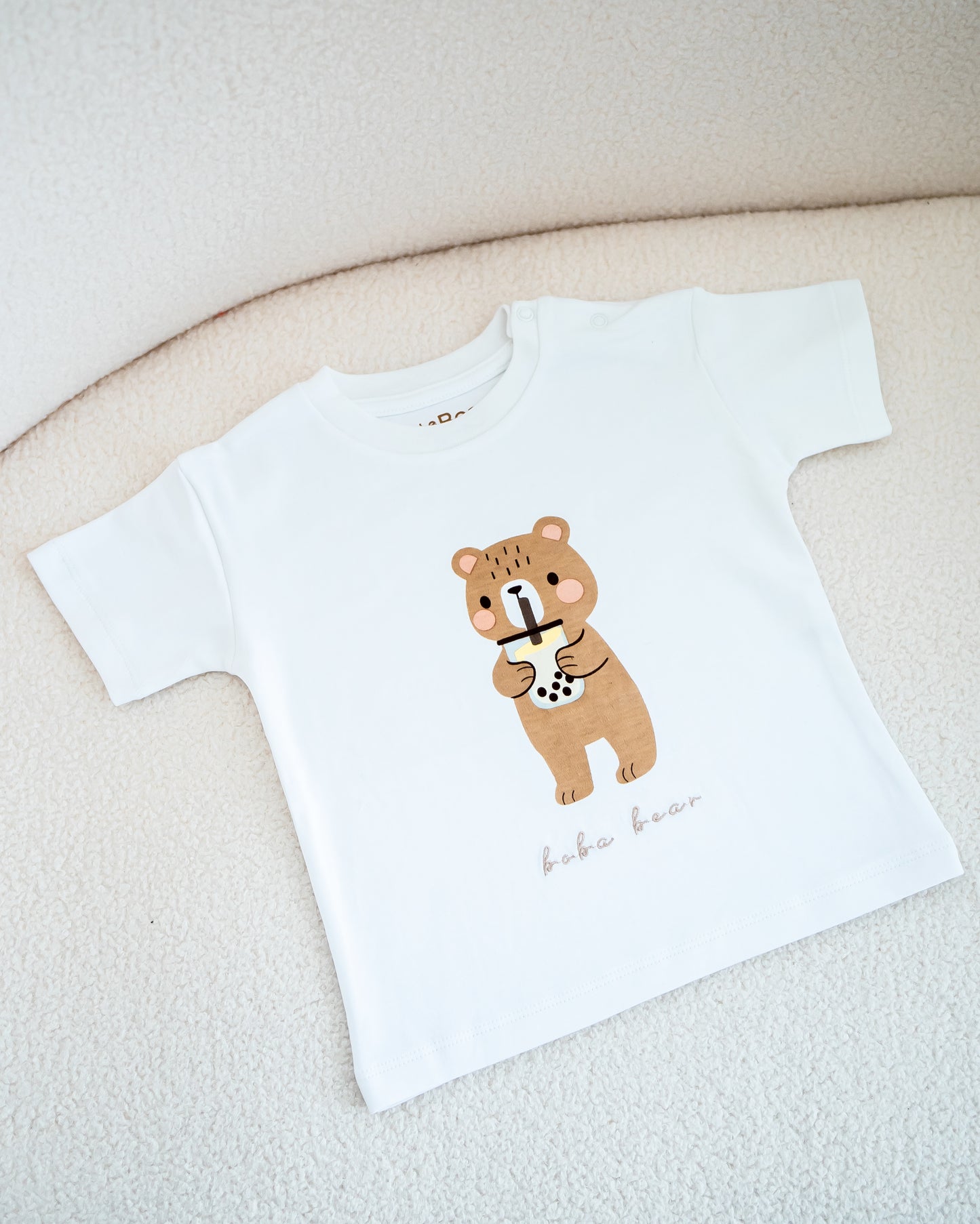 LEBEAR BOBA BEAR TEE IN WHITE