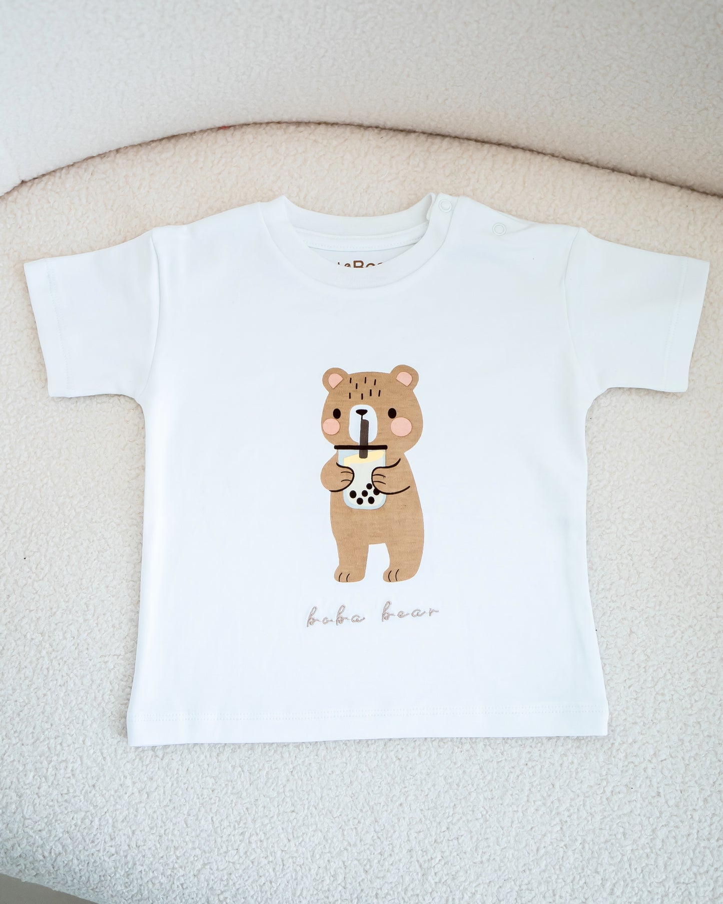 LEBEAR BOBA BEAR TEE IN WHITE