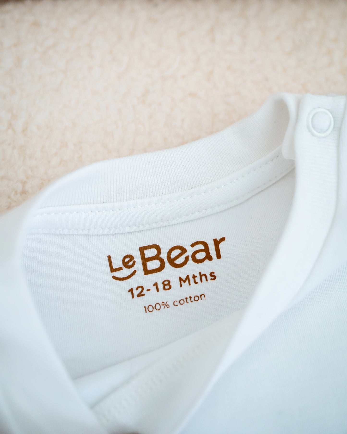 LEBEAR BOBA BEAR TEE IN WHITE