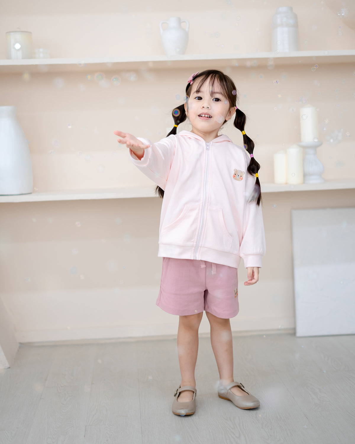 VOYABEAR HOODED JACKET IN SOFT PINK
