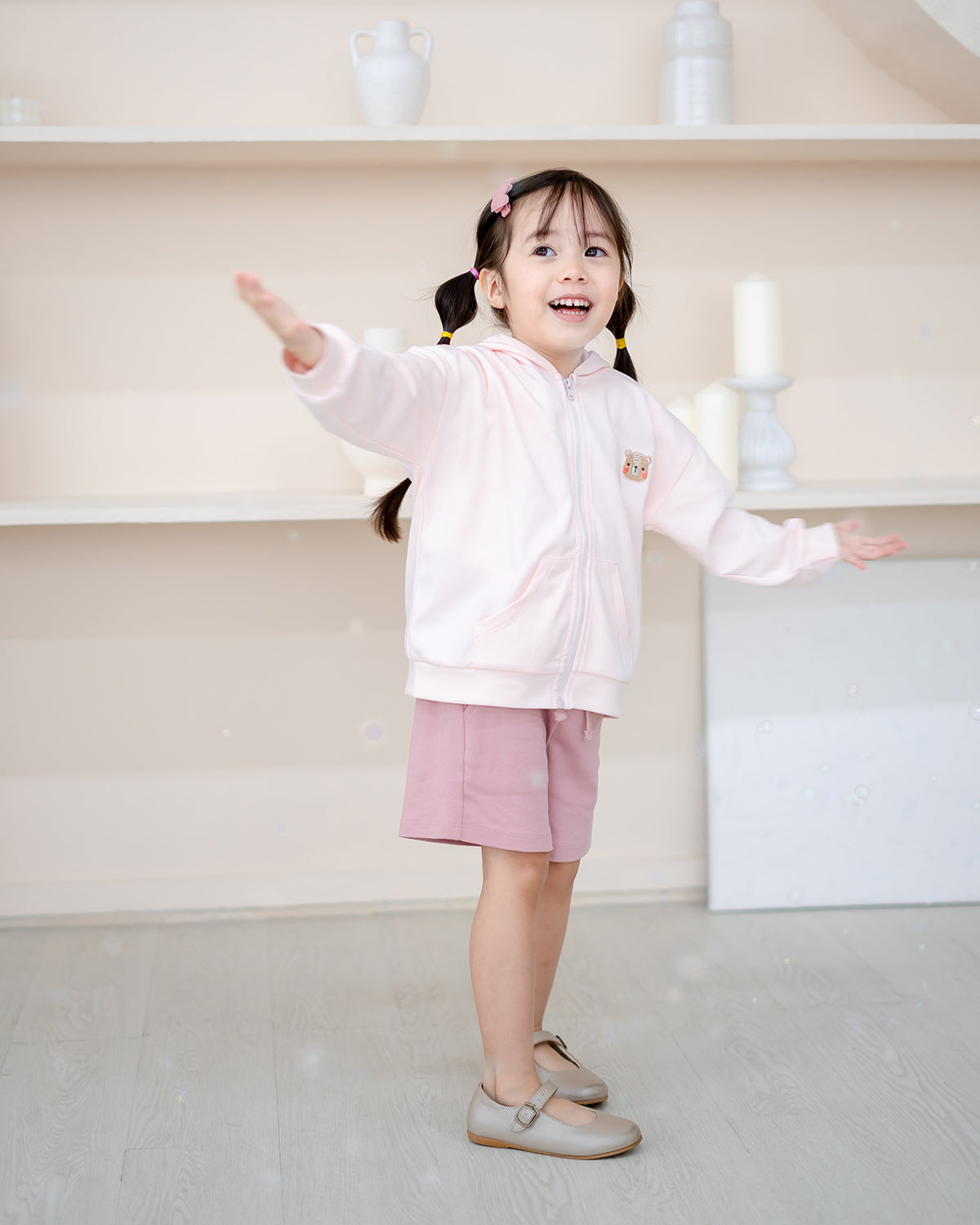 VOYABEAR HOODED JACKET IN SOFT PINK