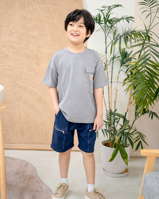 LEBEAR KIDS OVERSIZED POCKET TEE IN LIGHT GREY
