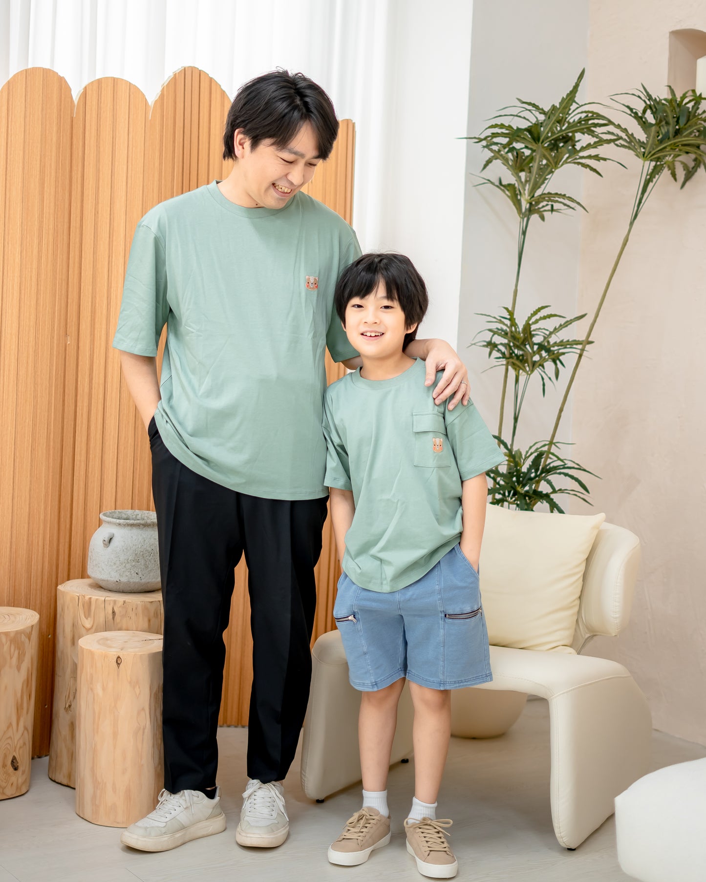 LEBEAR KIDS OVERSIZED POCKET TEE IN TEA GREEN