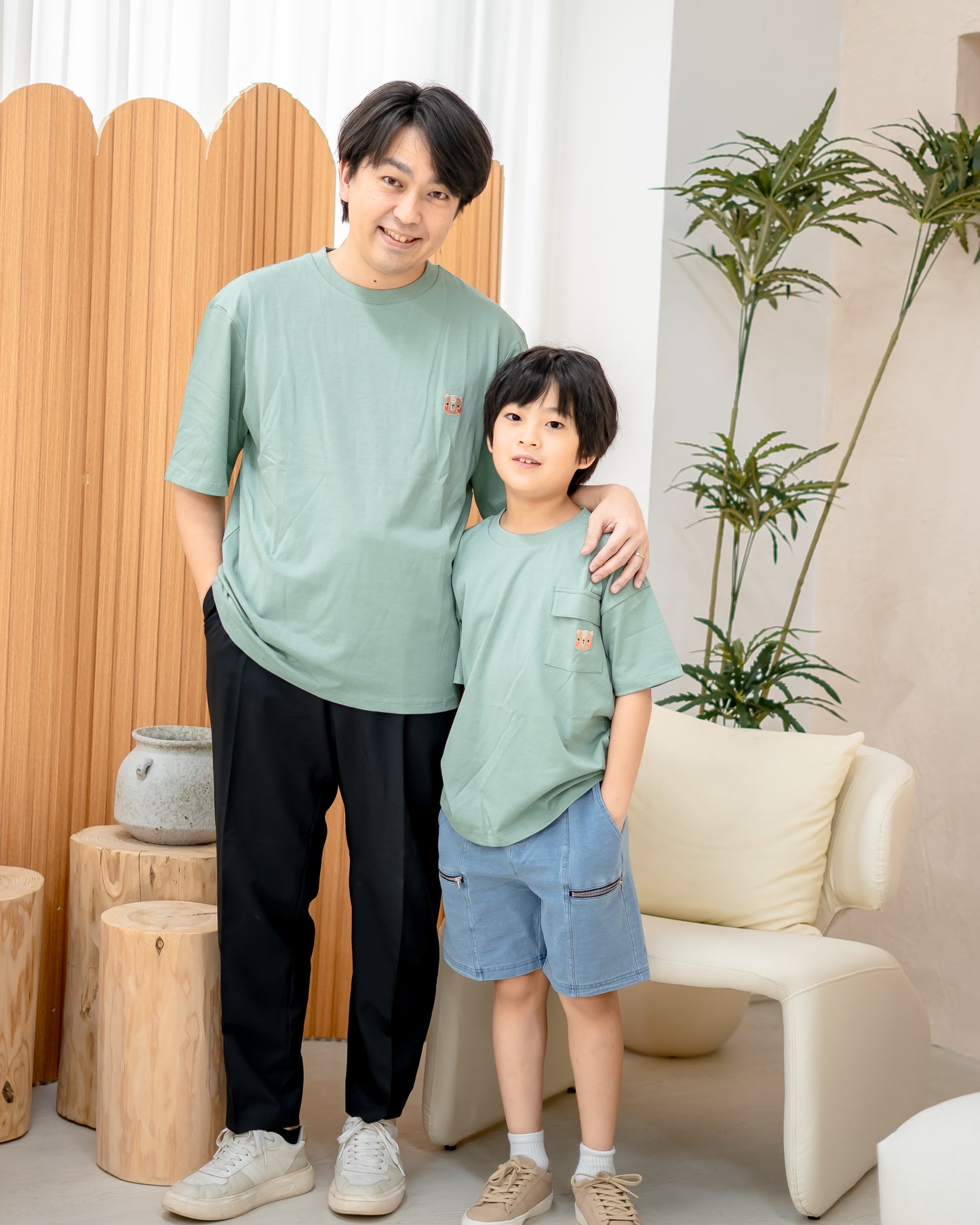 LEBEAR ADULT OVERSIZED TEE IN TEA GREEN