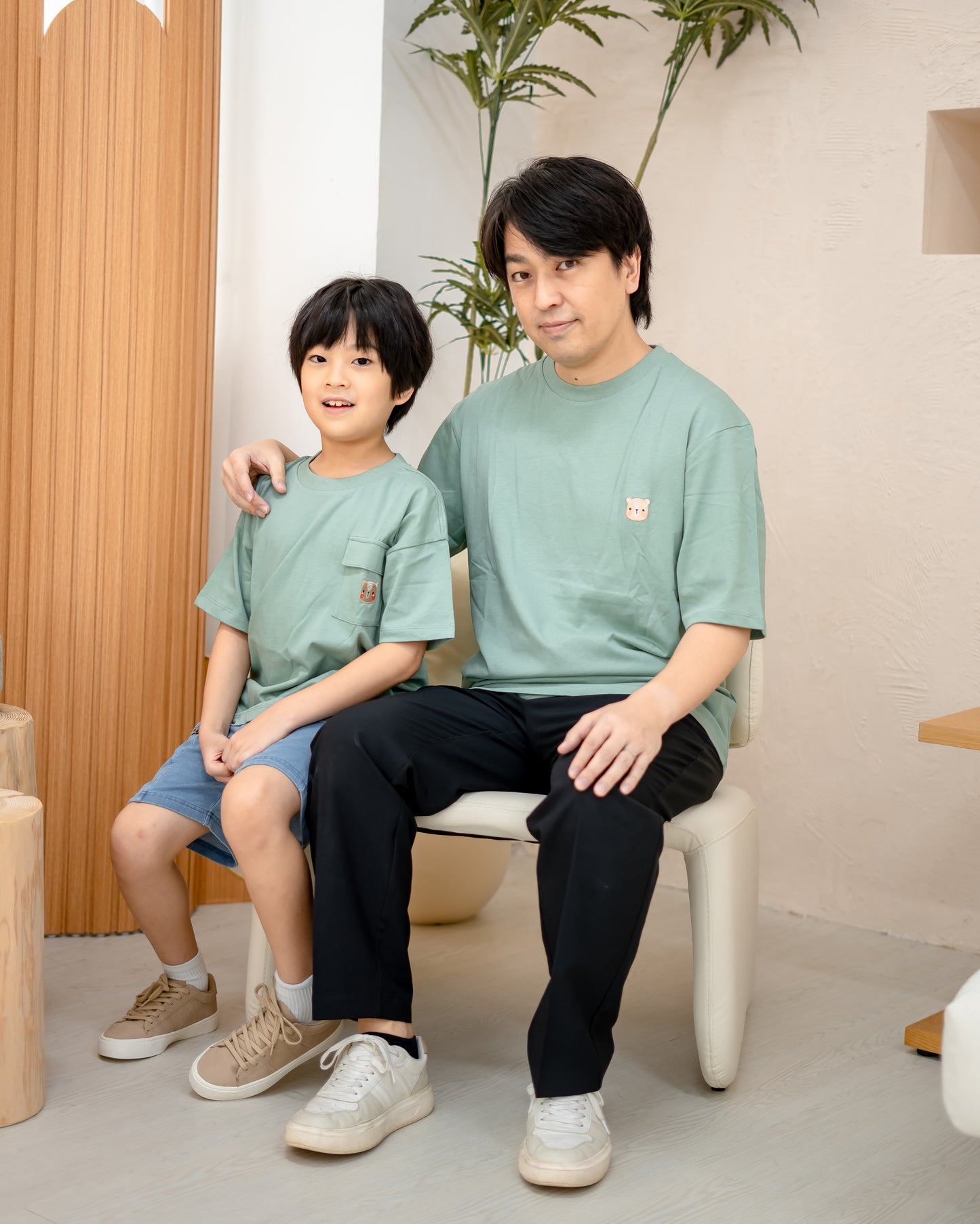 LEBEAR ADULT OVERSIZED TEE IN TEA GREEN