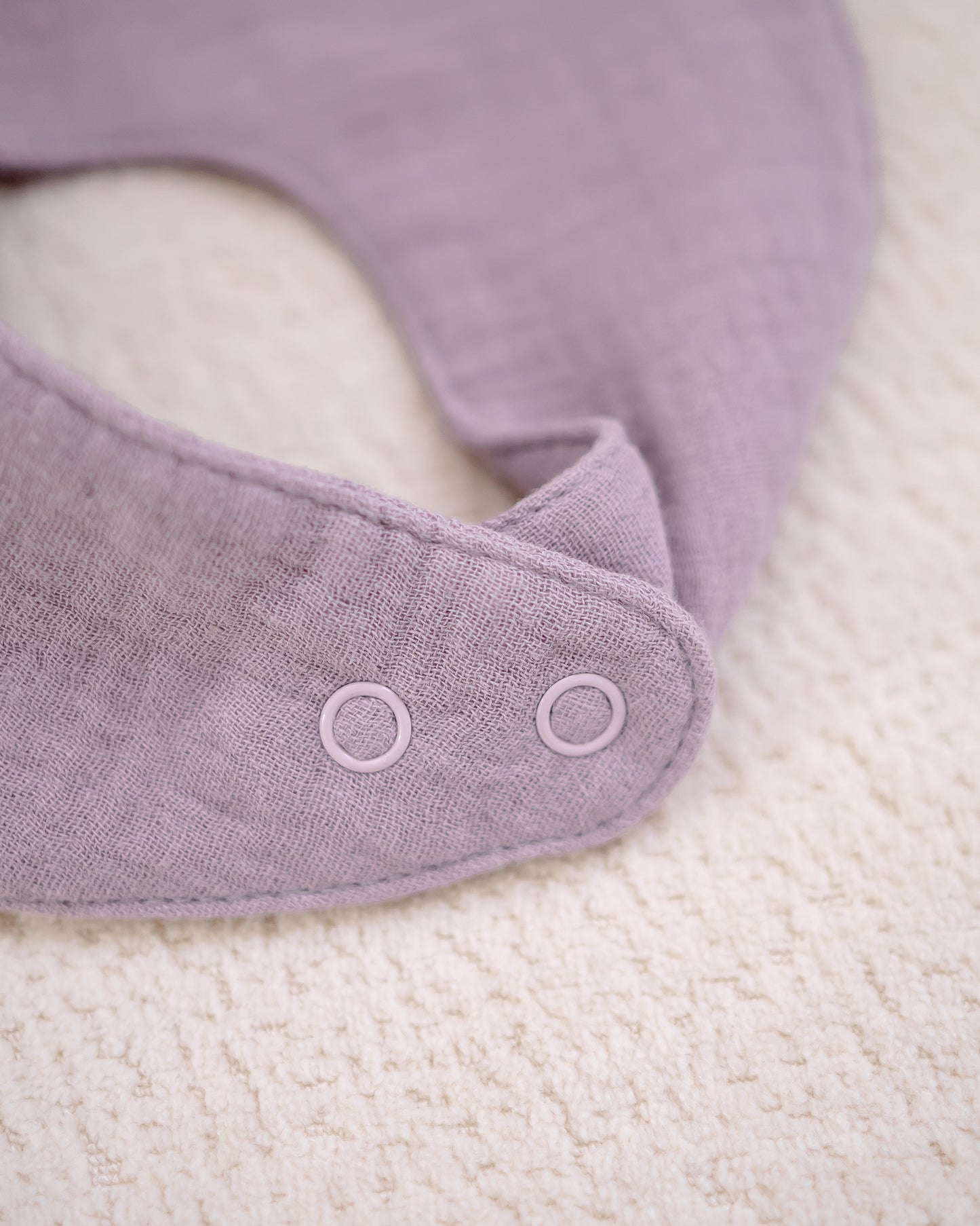 LEBEAR MUSLIN COTTON BABY BIB IN LAVENDER