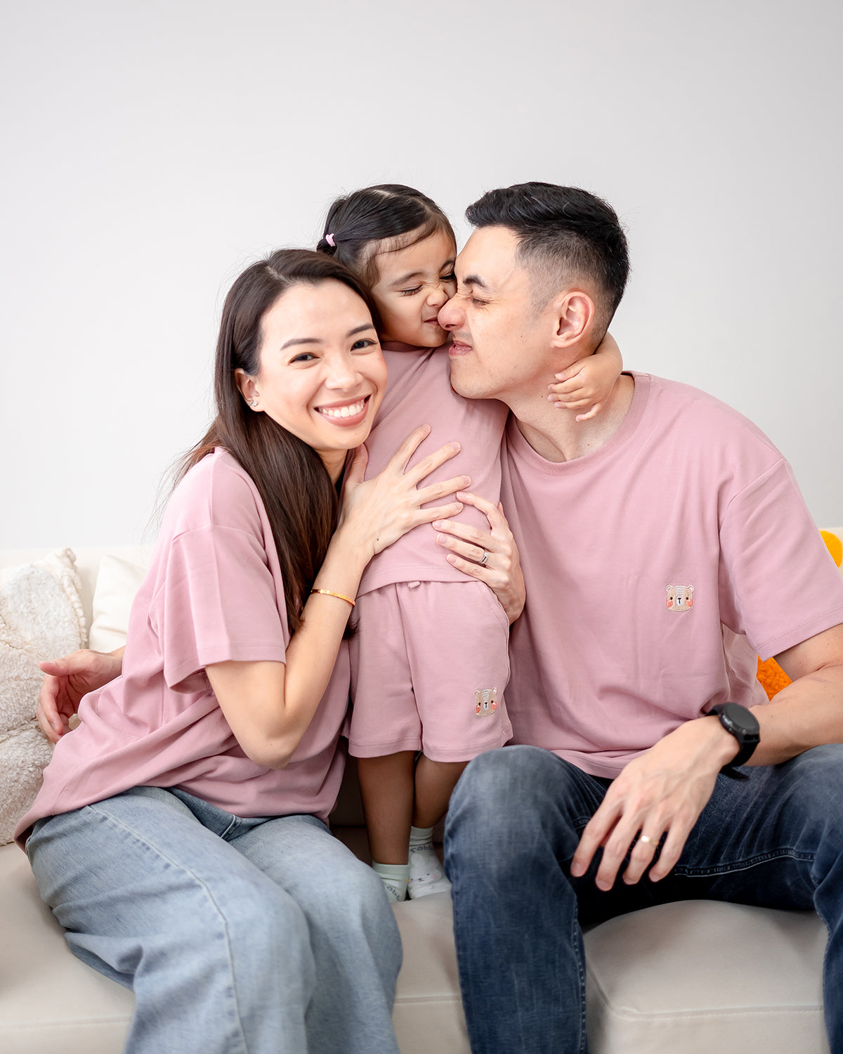 LEBEAR ADULT SIGNATURE EMBROIDERY TEE IN TEA ROSE