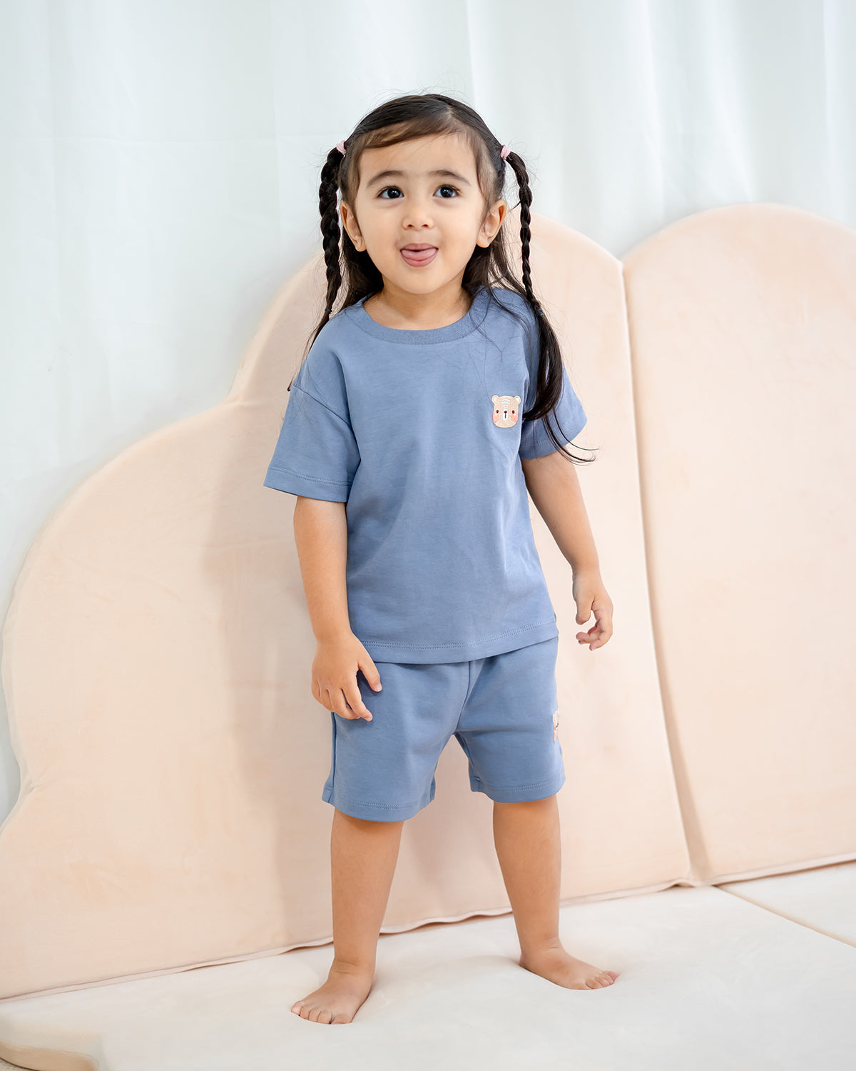 LEBEAR SIGNATURE EMBROIDERY TEE IN STEEL BLUE