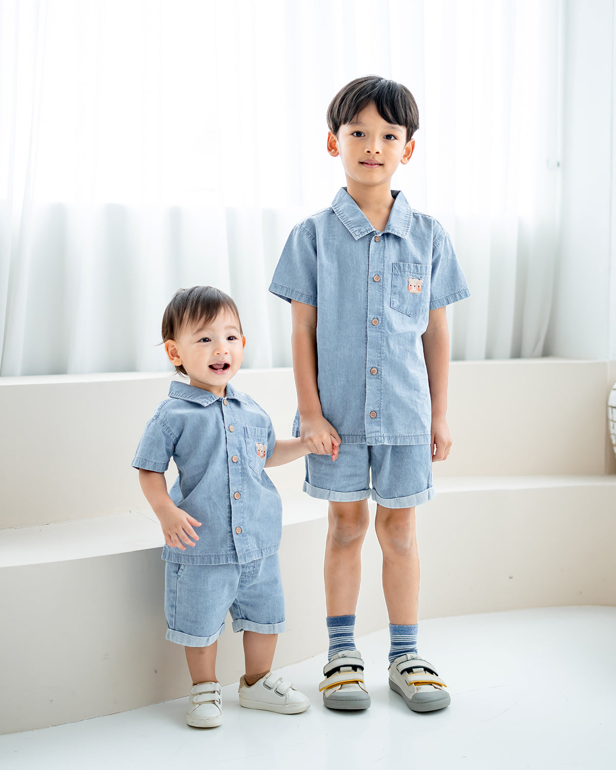 LEBEAR SHORT SLEEVED DENIM SHIRT