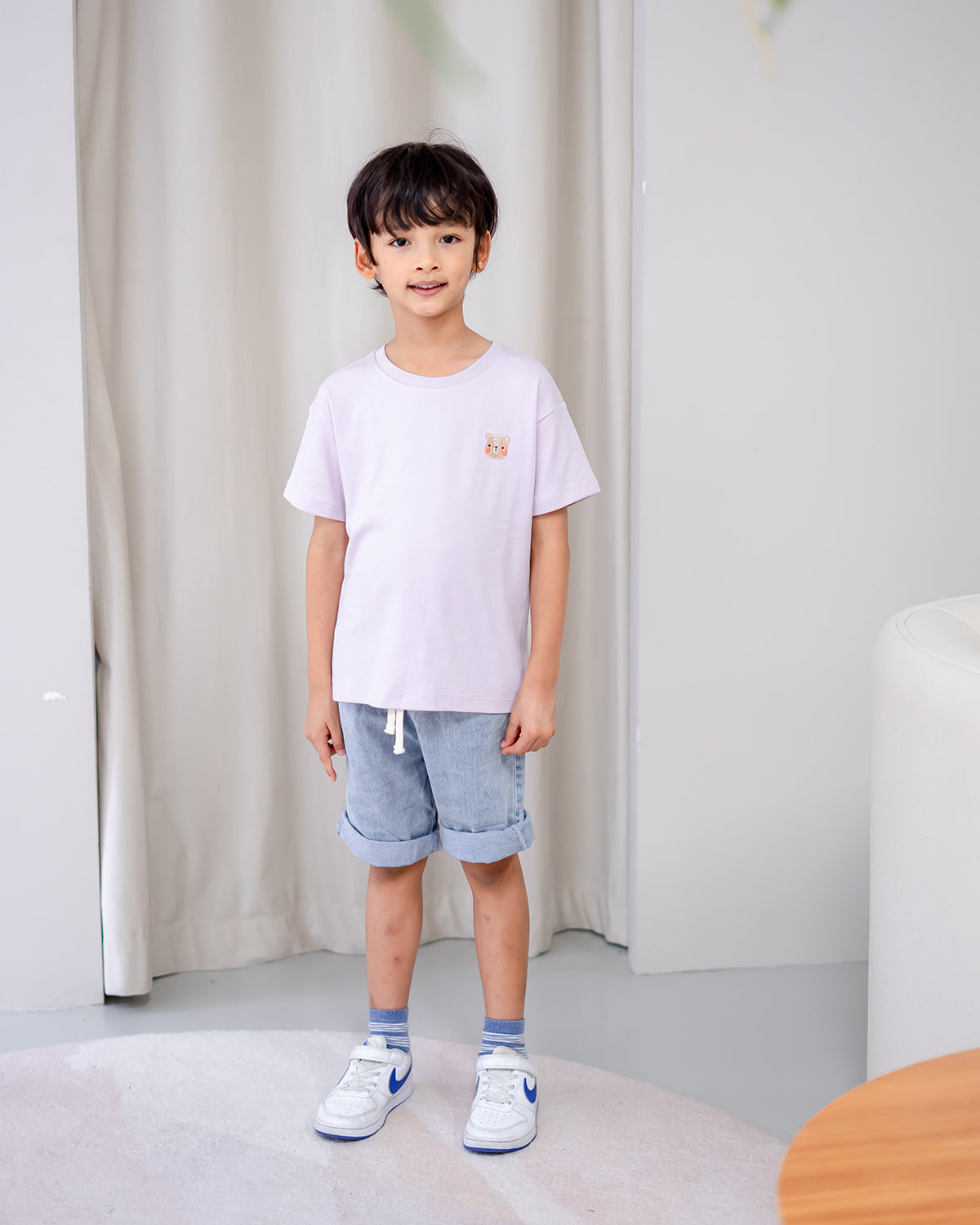 LEBEAR SIGNATURE EMBROIDERY TEE IN LILAC