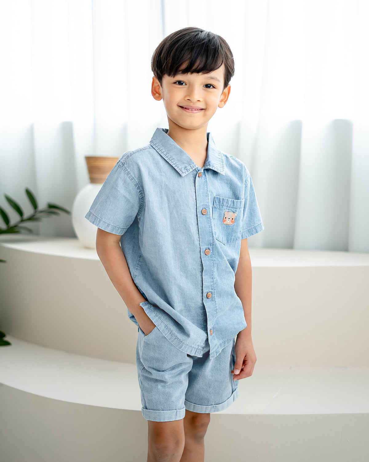 LEBEAR SHORT SLEEVED DENIM SHIRT