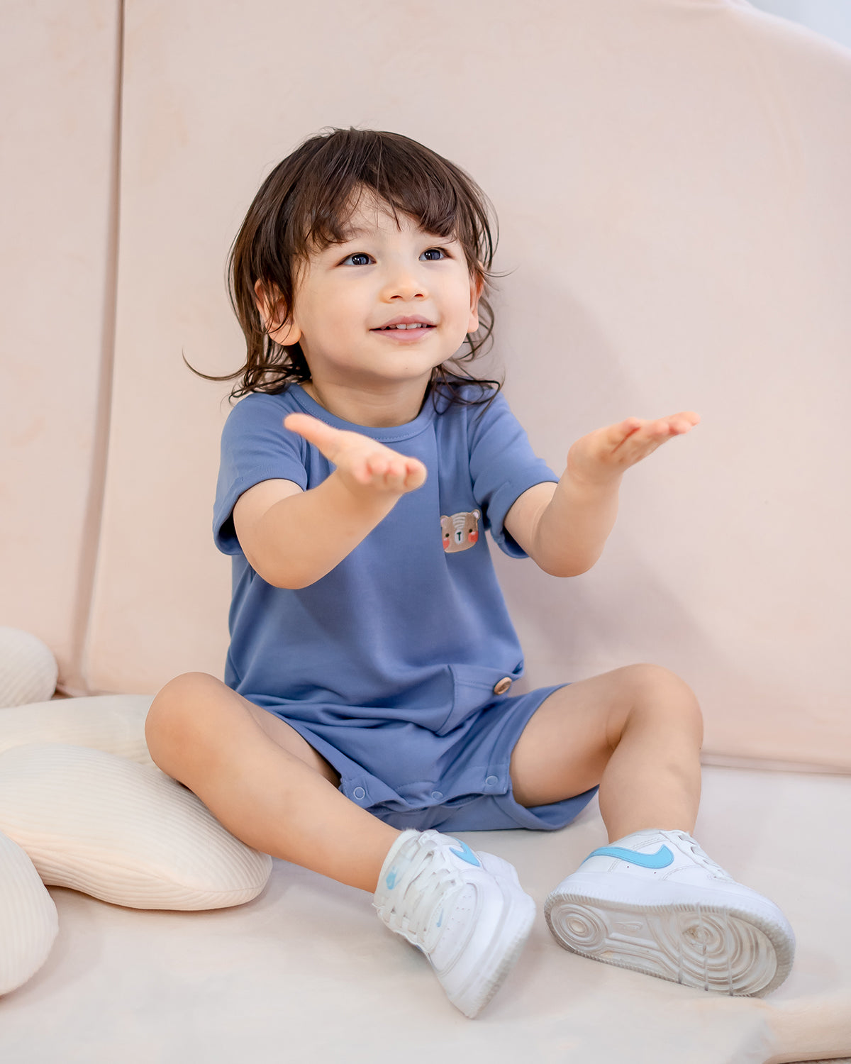 LEBEAR SIGNATURE EMBROIDERY ONESIE IN STEEL BLUE