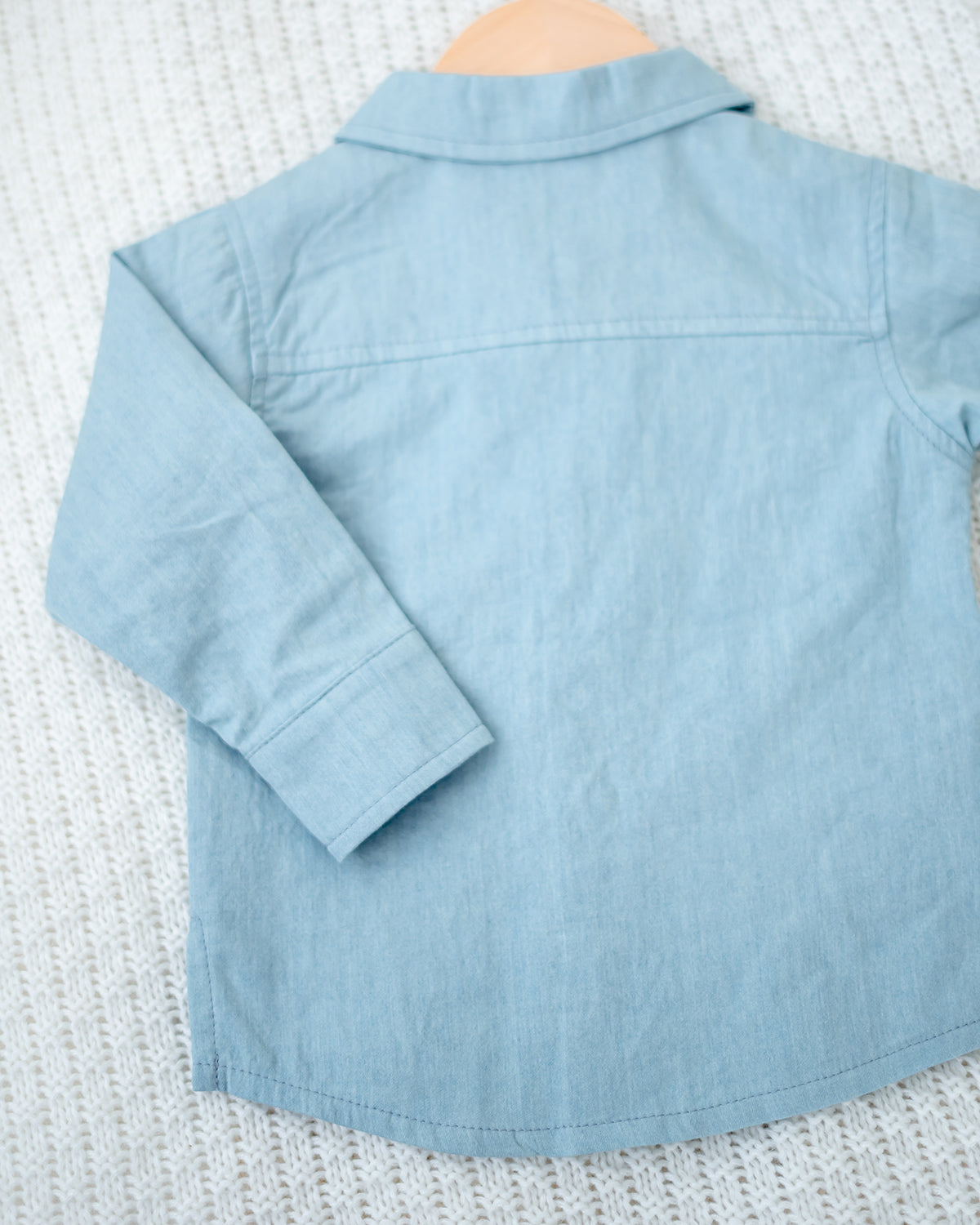 LEBEAR DENIM SHIRT IN LIGHT WASH