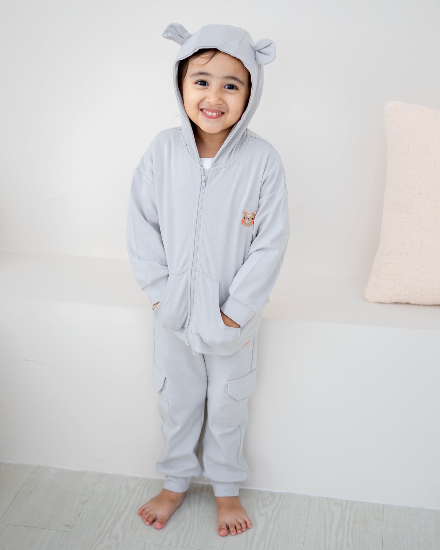 Full outfit kids LeBear cloud grey hooded jacket and jogger set