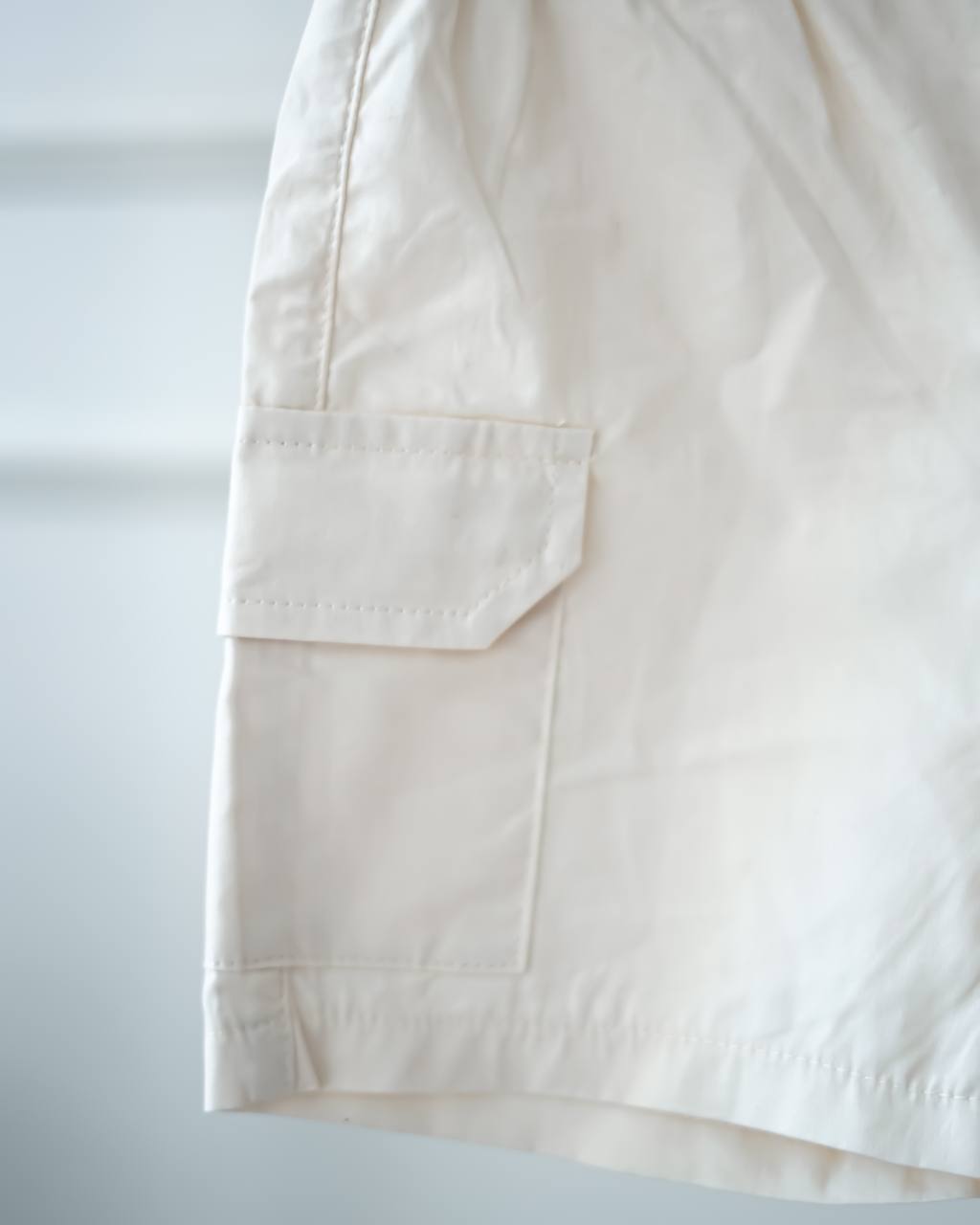 LEBEAR CARGO SHORTS IN IVORY